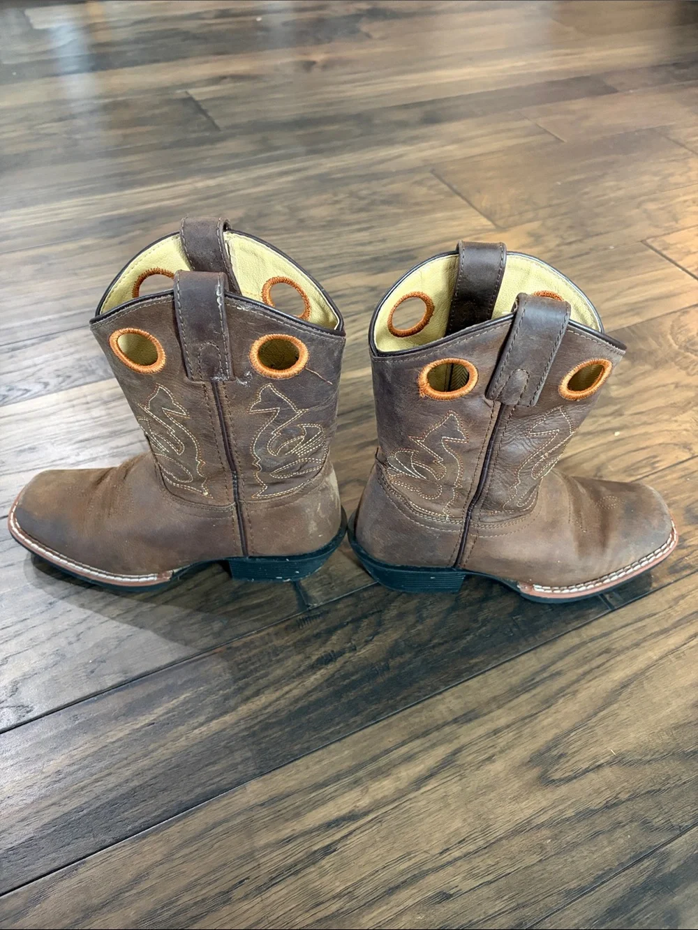 Kids Classic Pull-On Square Toe Western Boots in Brown Sz 1